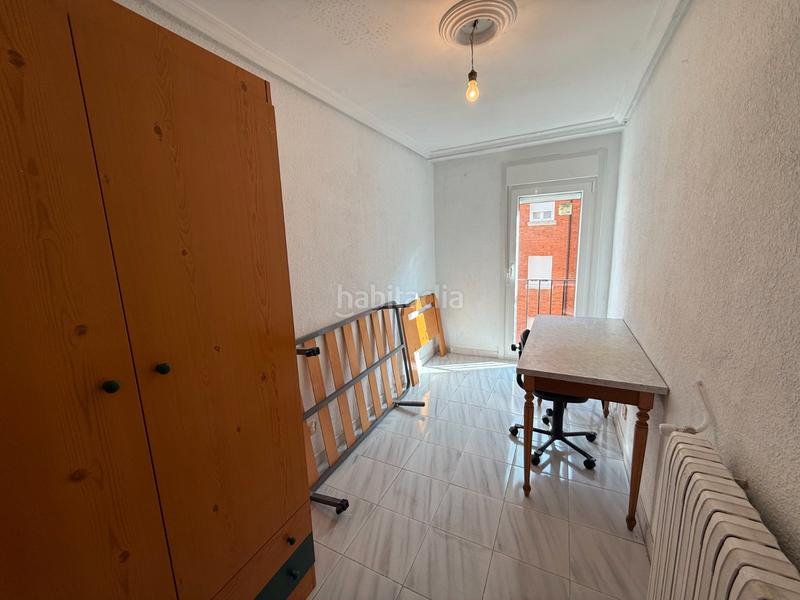 Foto 3d9eac1c-48d4-4f8c-afe3-f6b84c892b26. Piso unipal vende en exclusiva piso para entrar a vivir en francisco pizarro, en la zona de avda santander (ave maria). en Palencia