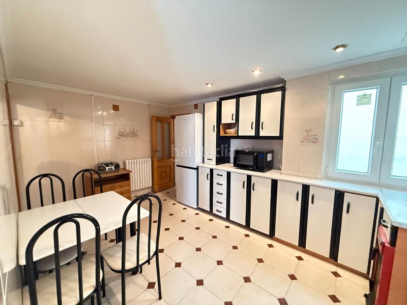 Foto 49769b12-b810-4eba-afd6-5085344e0826. Piso unipal vende en exclusiva piso para entrar a vivir en francisco pizarro, en la zona de avda santander (ave maria). en Palencia