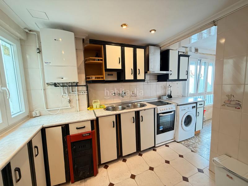 Foto f184ee6e-208b-4673-abb0-9439a0f0863b. Piso unipal vende en exclusiva piso para entrar a vivir en francisco pizarro, en la zona de avda santander (ave maria). en Palencia