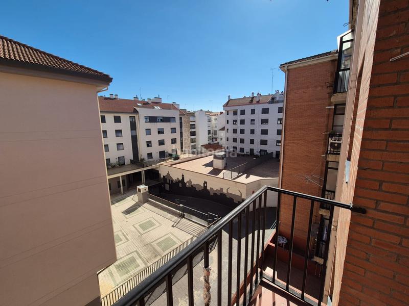 Foto 504ca789-3f4e-40ad-aa4d-86e74e6b6472. Pis amb calefacció aparcament a Ave María Palencia