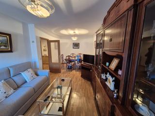 Pis  Calle villacasares. Unipal vende piso exterior, con dos baños, trastero y dos plazas