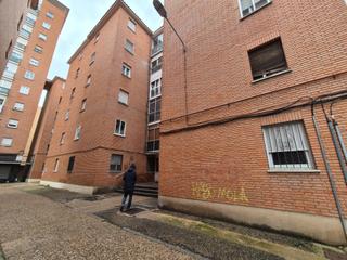 Appartamento  Plaza de cervantes. Unipal vende piso de dos dormitorios con salón abierto, completa