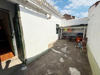 Casa  Calle numancia. Unipal vende casa con patio y sin cuota de comunidad en san anto