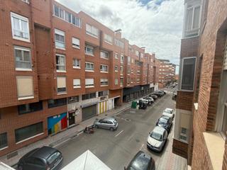 Pis  Calle diego laínez. ¿quieres un piso para reformar y adaptarlo a tu gusto? esta pued