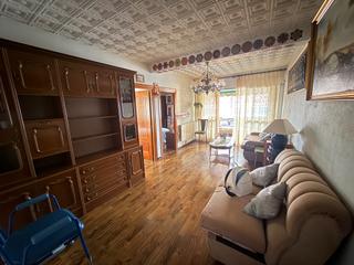 Flat in Calle Gil de Siloé