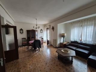 Pis  Calle obispo nicols castellanos. Unipal vende en exclusiva una vivienda luminosa de cinco dormito