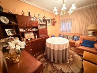 Pis  Calle primera universidad de espaa