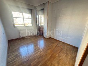 Foto a1e1fdb1-e9cd-44c9-a1ed-2077d0fa4ba5. Pis amb calefacció aparcament a Ave María Palencia