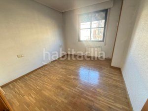 Foto afe0fbbf-8746-41f0-8973-57b75be5b075. Pis amb calefacció aparcament a Ave María Palencia