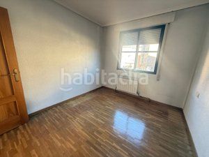 Foto c979000e-de0b-462c-99d7-21d7a51891c6. Pis amb calefacció aparcament a Ave María Palencia