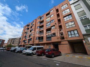 Foto d1658282-b99e-4ed7-a6c7-2bf449d5f30d. Pis amb calefacció aparcament a Ave María Palencia