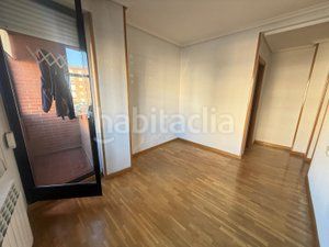 Foto fd920de9-567a-479a-98be-1c76b9670c6f. Pis amb calefacció aparcament a Ave María Palencia