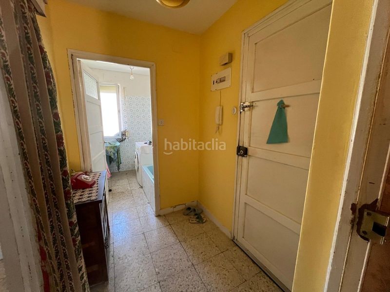 Foto 20e23aa0-95f8-4839-9d19-e8c133a39c4a. Piso unipal vende piso económico de tres dormitorios, un baño, muy luminoso en paseo victorio macho (Ave María). en Palencia