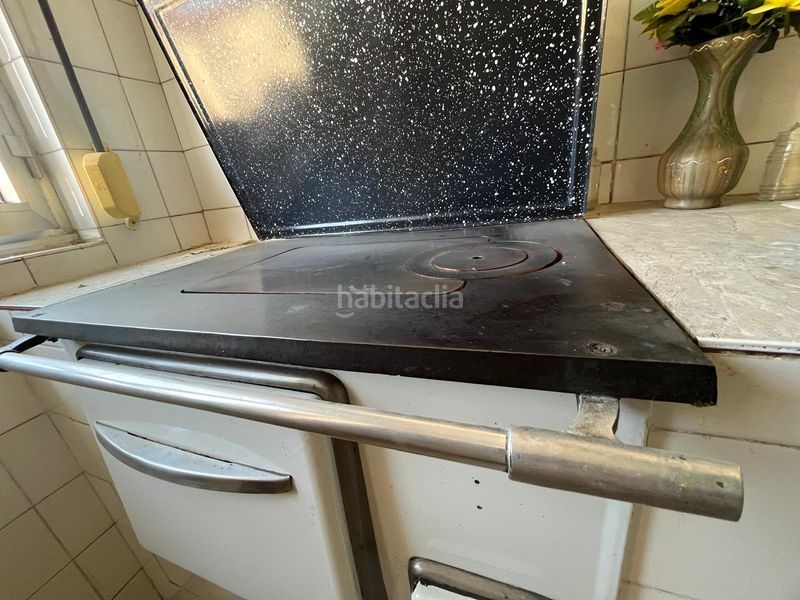 Foto 3d59ec47-ccb8-4c87-a76a-f401c3695545. Piso unipal vende piso económico de tres dormitorios, un baño, muy luminoso en paseo victorio macho (Ave María). en Palencia