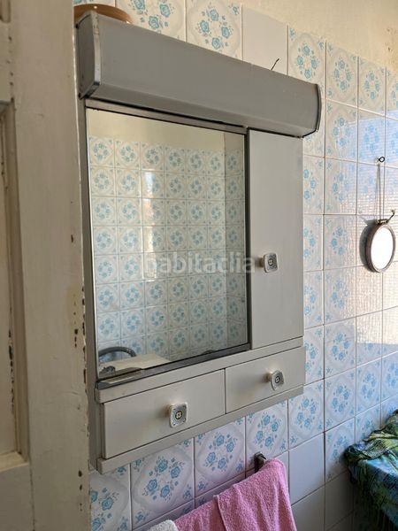 Foto 4c5154ef-2871-4b93-ae97-5cd22050e6b0. Piso unipal vende piso económico de tres dormitorios, un baño, muy luminoso en paseo victorio macho (Ave María). en Palencia