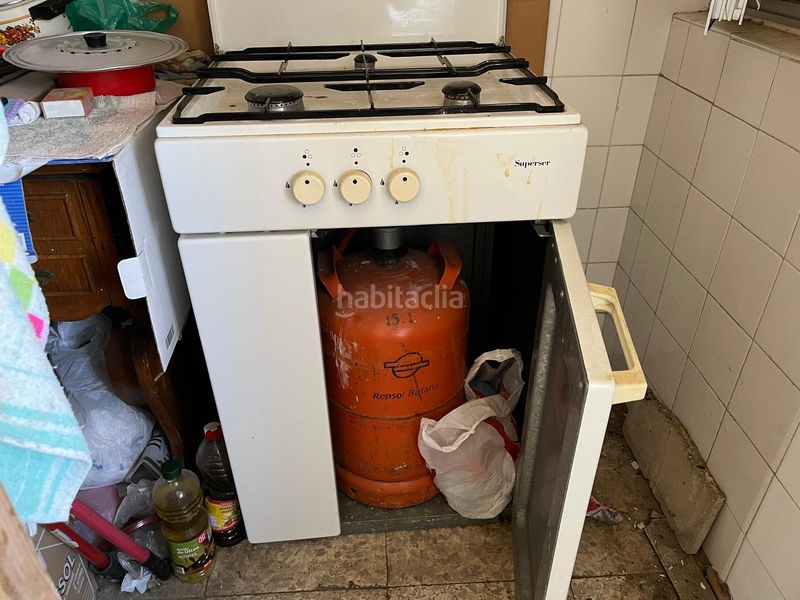 Foto e77d3c15-9917-49d5-80f5-44cee81afbd0. Piso unipal vende piso económico de tres dormitorios, un baño, muy luminoso en paseo victorio macho (Ave María). en Palencia