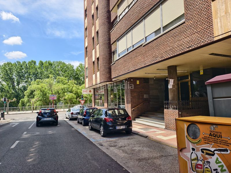Foto 751f3615-d00a-4bd5-93ca-4259e7243ba4. Aparcament cotxe a Centro Palencia