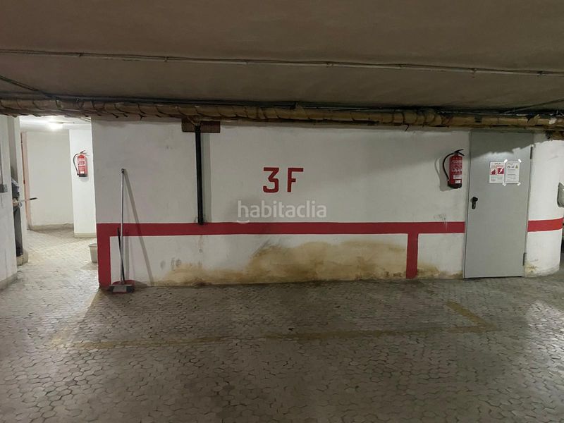 Foto d11a1e0b-d8cd-40a9-9c0d-715bbdf9c5f5. Aparcament cotxe a Centro Palencia