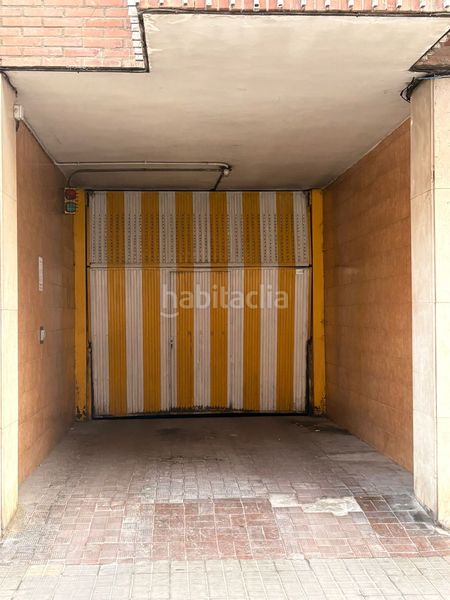 Foto 0d0b9d63-fc2e-4e1b-a3de-e74d427998f3. Aparcament cotxe a Santiago - San Telmo Palencia