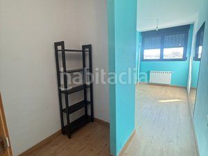 Foto 49557909-3031-4d70-8fd8-dd6425cbf73d. Pis amb calefacció aparcament a San Antonio Palencia