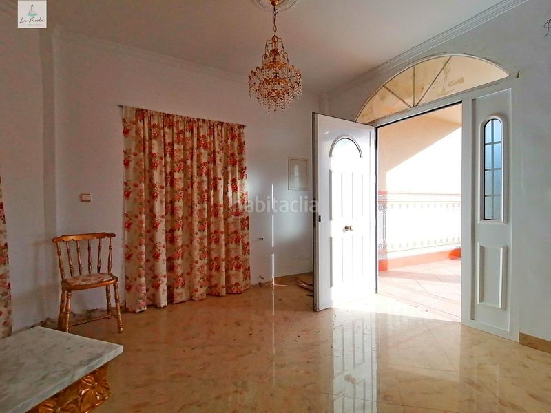 Foto 3327c731-eb13-4496-a42e-4b7e0fff0be6. Casa con parcheggio in Loja