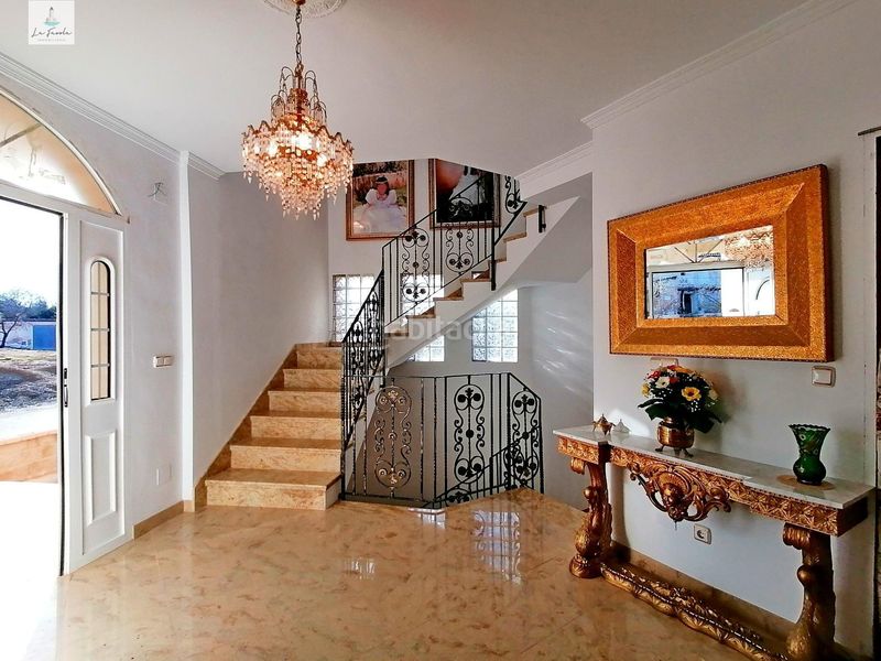 Foto 86768281-ab0d-49f4-8729-955421ff17bd. Casa con parcheggio in Loja