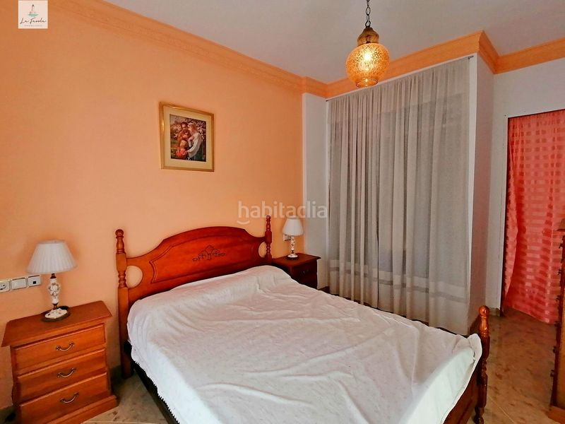Foto c32d9865-570d-46a5-82d5-951f6cccd033. Casa con parcheggio in Loja