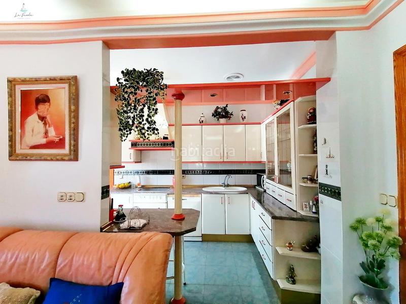 Foto 0e51e449-5911-4283-9535-53d58d171736. Casa amb calefacció aparcament a Loja