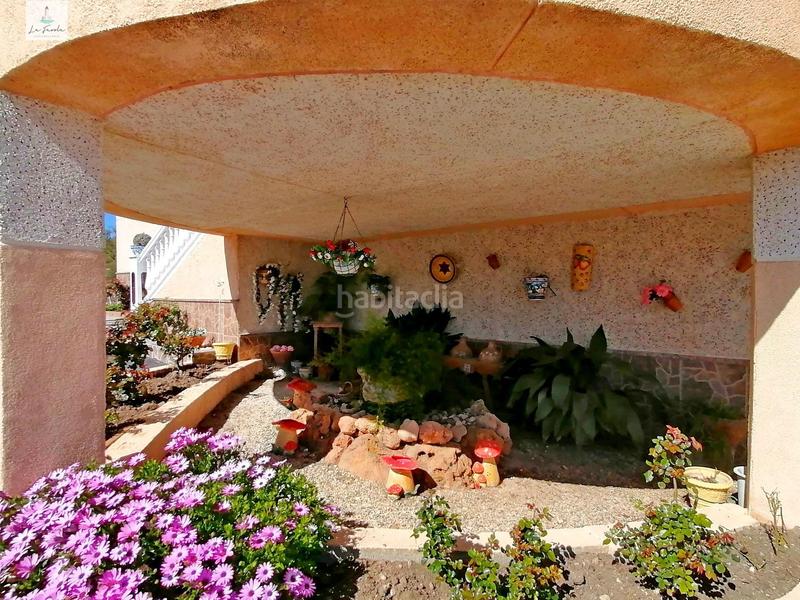 Foto 2705d694-ae8f-4f69-8b23-f958f923658a. Casa amb calefacció aparcament a Loja