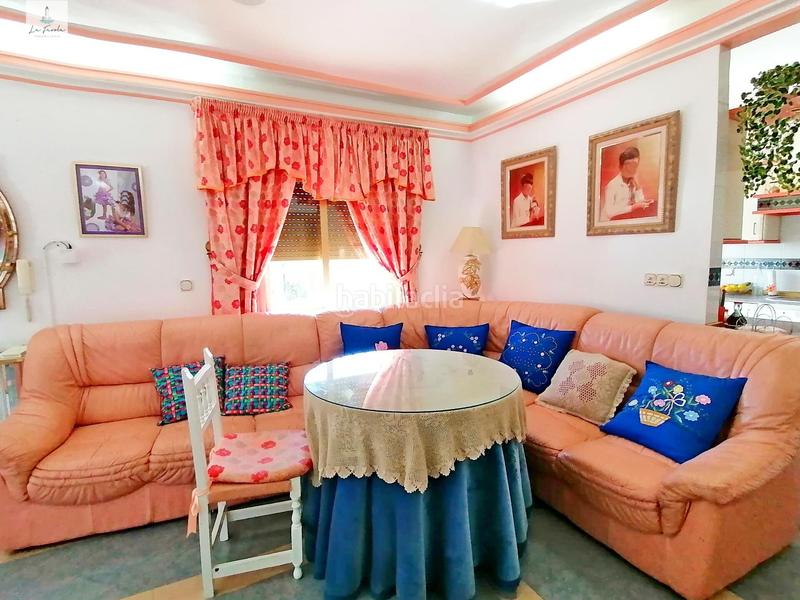 Foto 376c490c-f699-4c13-a78f-7378e0780732. Casa amb calefacció aparcament a Loja