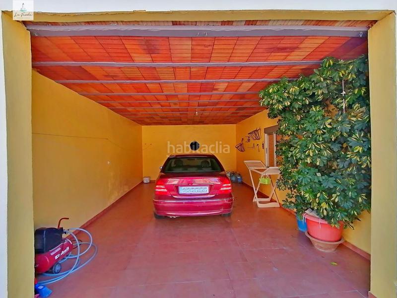 Foto 4d434379-b192-43a8-99ad-5e9f4266452e. Casa amb calefacció aparcament a Loja