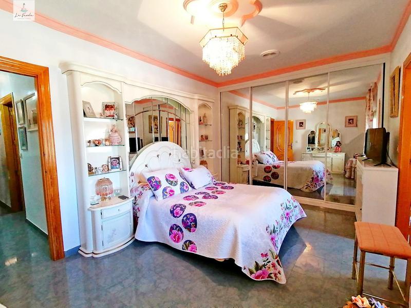 Foto 4dffb2ca-ec23-4857-852f-005129e7fd86. Casa amb calefacció aparcament a Loja