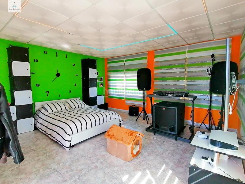 Foto 7248fad7-07dd-48d5-abbb-f3788a054064. Casa amb calefacció aparcament a Loja