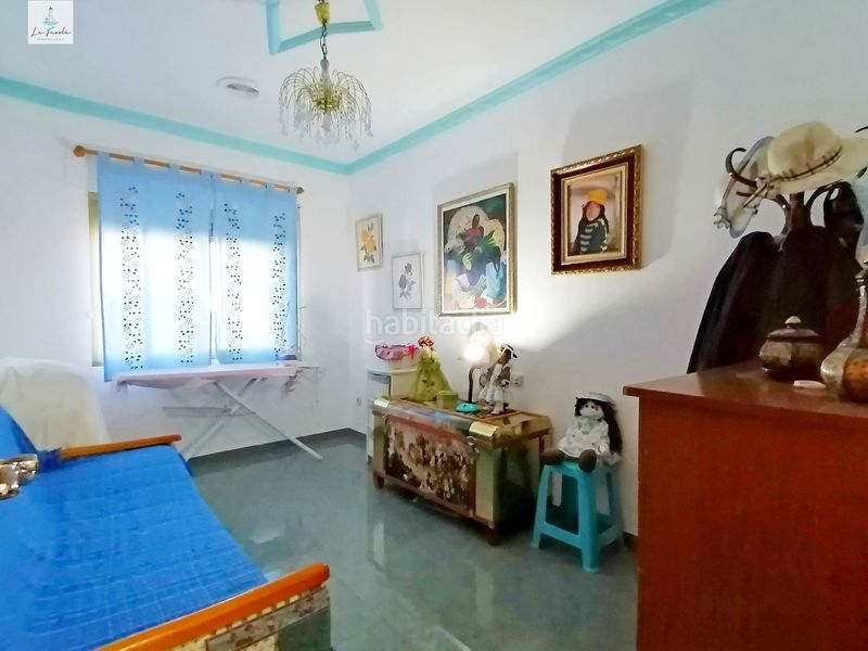 Foto b21a269b-8fe1-431e-8977-9411d15587ed. Casa amb aparcament a Loja