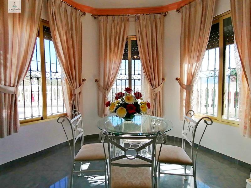 Foto bc11c2f0-e96e-46a9-a790-e3f8a854cedd. Casa amb calefacció aparcament a Loja