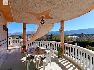 Casa a Loja. Villa singular con cupula en loja granada
