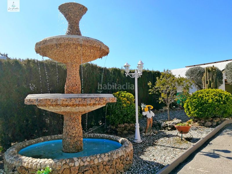 Foto f2c6fea9-e661-4442-a71c-48757d1cba76. Casa amb aparcament a Loja