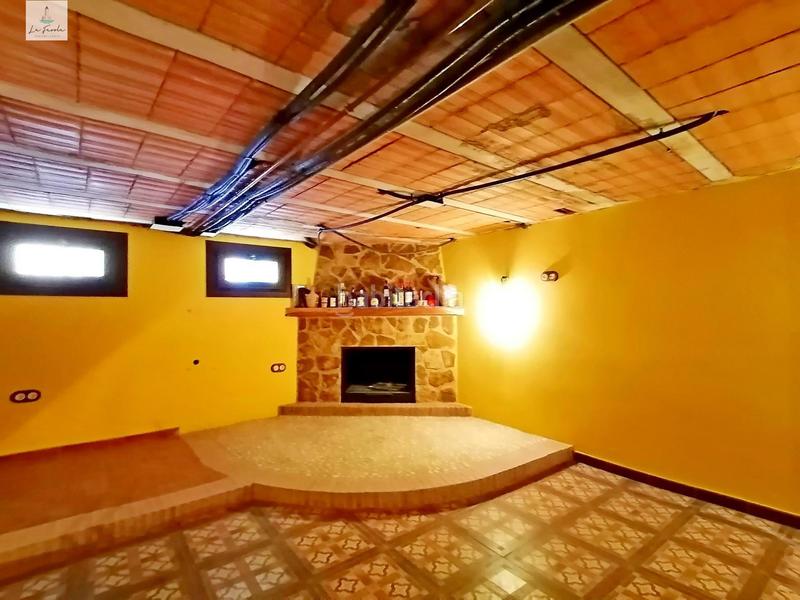 Foto a626a73d-54a8-4add-9d99-10498c293004. Casa adosada casa estilo rustica de 5 dormitorios en Archidona