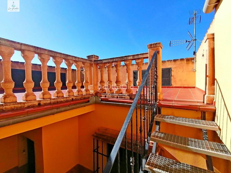 Foto b62c3e91-ebe4-403c-b8d9-05624b55d147. Casa adosada casa estilo rustica de 5 dormitorios en Archidona