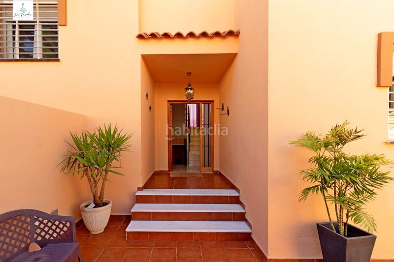 Foto 21decb2c-f2cb-4d27-a7b7-4004c6f93279. Casa amb aparcament piscina a Limonar Málaga