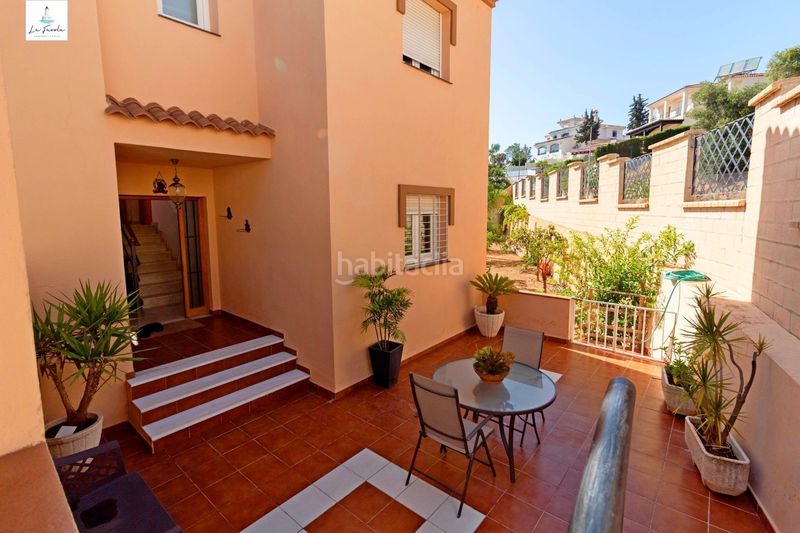 Foto 4b7987c2-4107-4260-aafd-a00d304f20e1. Casa amb aparcament piscina a Limonar Málaga