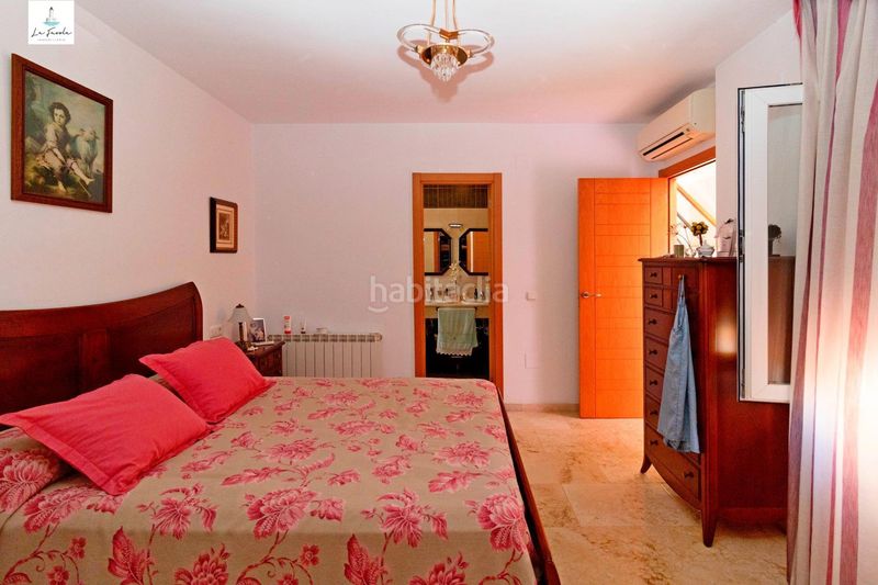 Foto 554fc5c6-1133-453c-9a07-935c0566be18. Casa amb aparcament piscina a Limonar Málaga