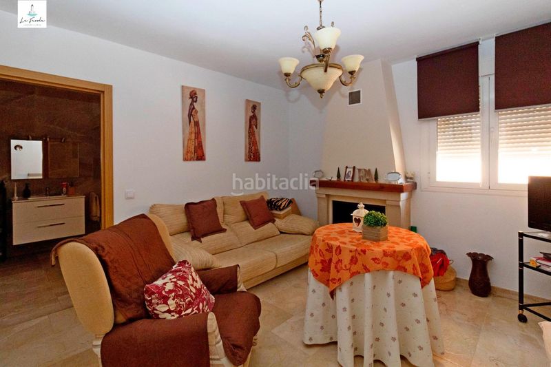 Foto dfdd1e73-0a21-458f-bd67-f31869dde381. Casa amb aparcament piscina a Limonar Málaga