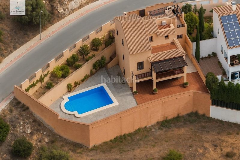 Foto fece2fdd-4c1a-43d1-b823-d3faaa3be411. Casa amb aparcament piscina a Limonar Málaga