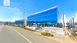 Lloguer Oficina  Calle cueva de viera(pol. ind.). Local de 120 m2 en parque empresarial de antequera