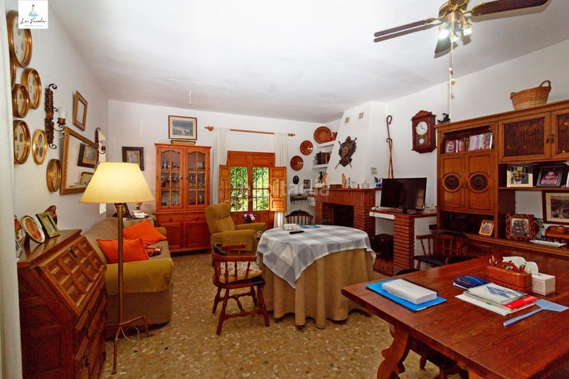 Foto 40f4b33f-43a3-4489-9cc9-f7c3c22199bf. Casa amb aparcament a Carratraca