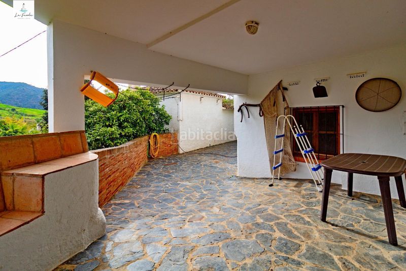 Foto a3625fdc-2b15-4467-872c-fce59babf3ae. Casa amb aparcament a Carratraca