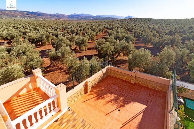 Foto c8ed515a-f8a4-49a8-865a-eeb5028dd2ae. Alquiler casa adosada chalet adosado en alquiler en Archidona