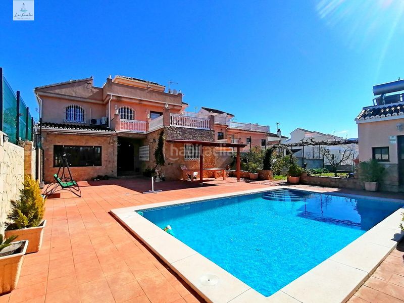 Foto 1dc83b04-da21-498a-bf26-24e9d6924285. Xalet amb aparcament piscina a Archidona