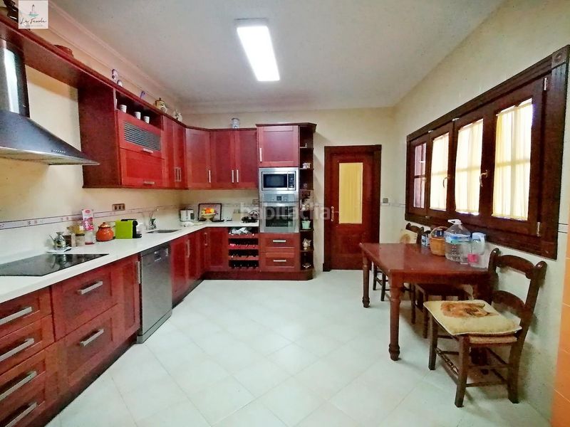 Foto 5287958a-267d-4554-b631-84bbe208a397. Xalet amb aparcament piscina a Archidona